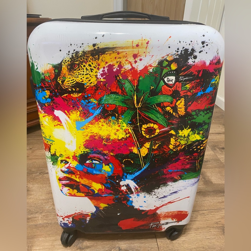 Mia Toro Prado-Beautiful Minds 24 Inch Spinner Luggage